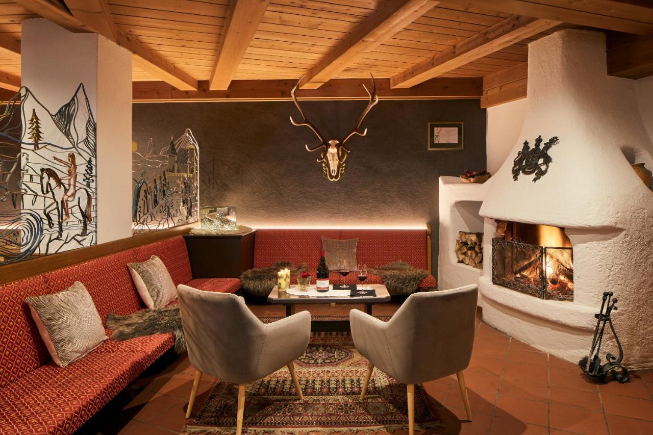 Dolomites Wellness Hotel Savoy 拉维拉 外观 照片