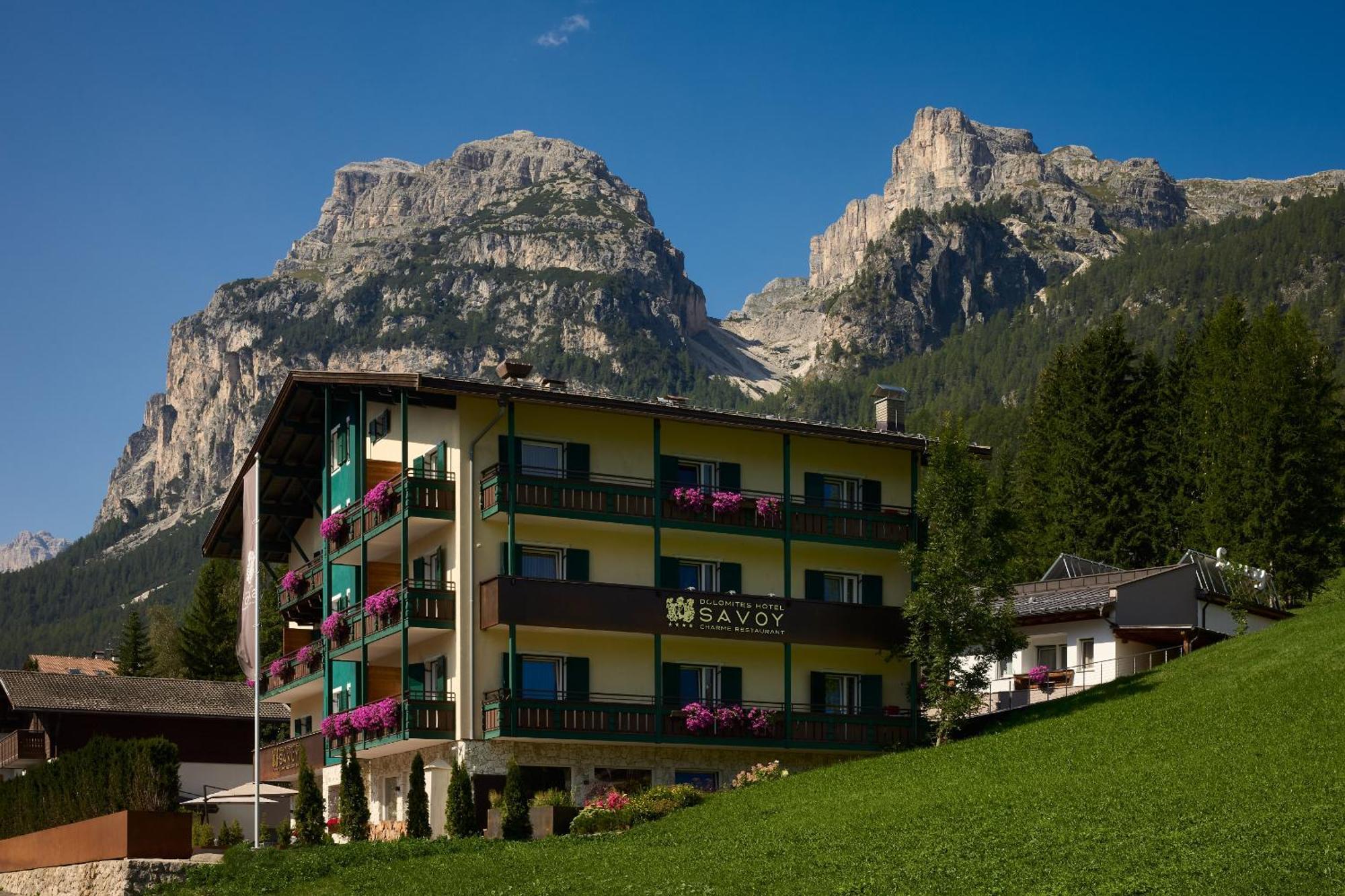 Dolomites Wellness Hotel Savoy 拉维拉 外观 照片