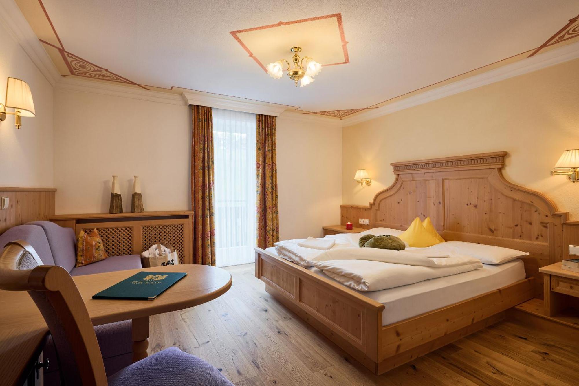 Dolomites Wellness Hotel Savoy 拉维拉 外观 照片