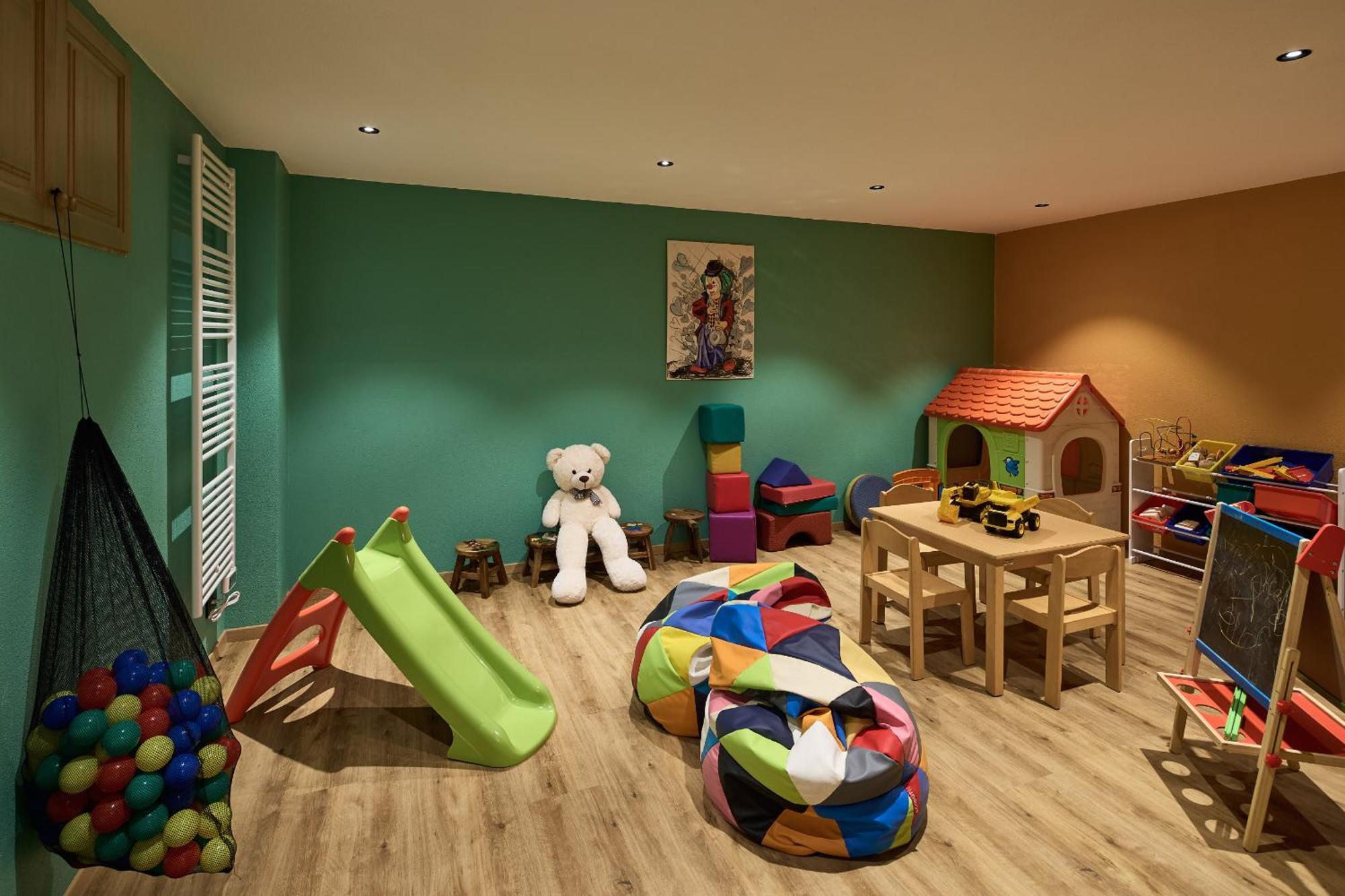 Dolomites Wellness Hotel Savoy 拉维拉 外观 照片