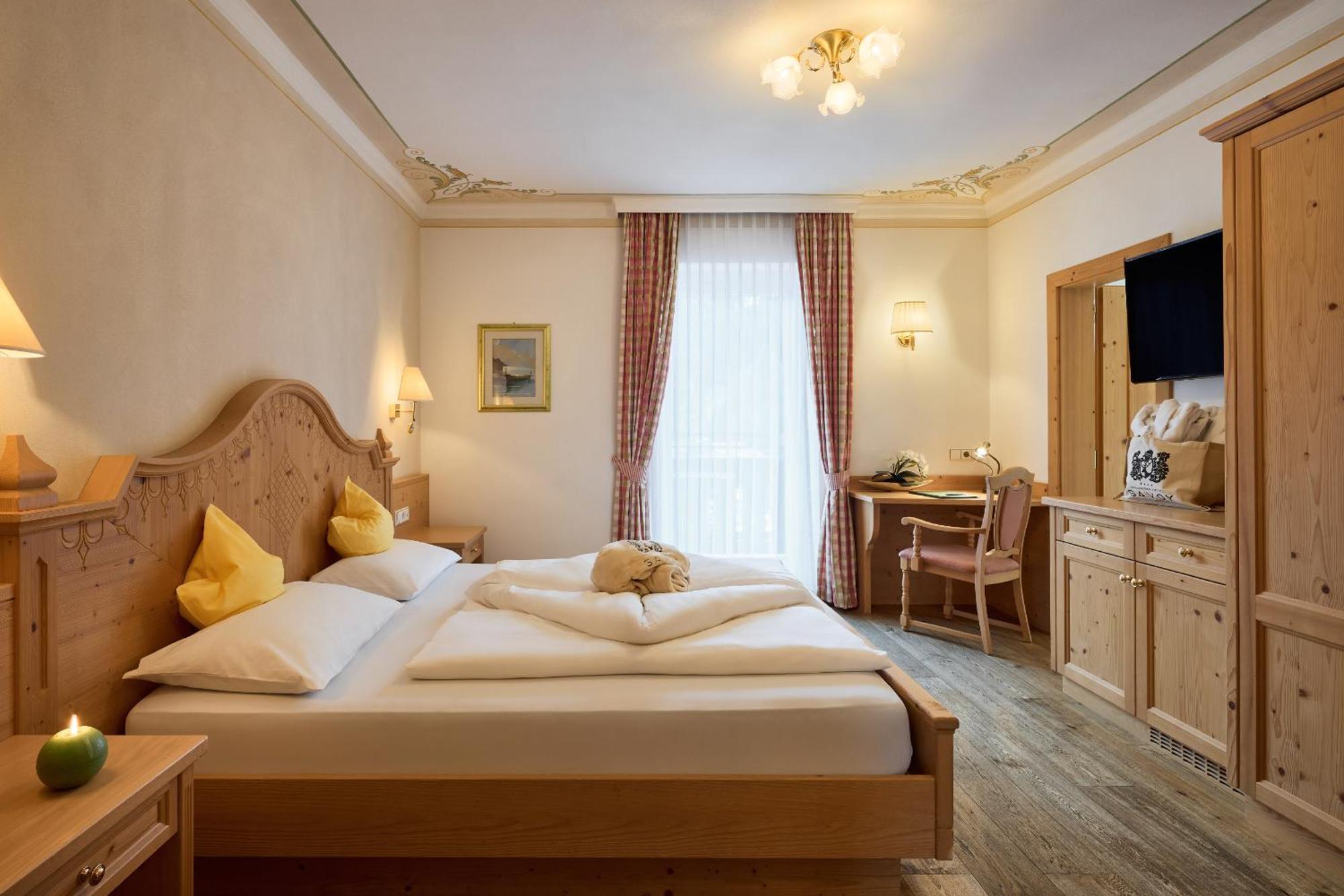 Dolomites Wellness Hotel Savoy 拉维拉 外观 照片