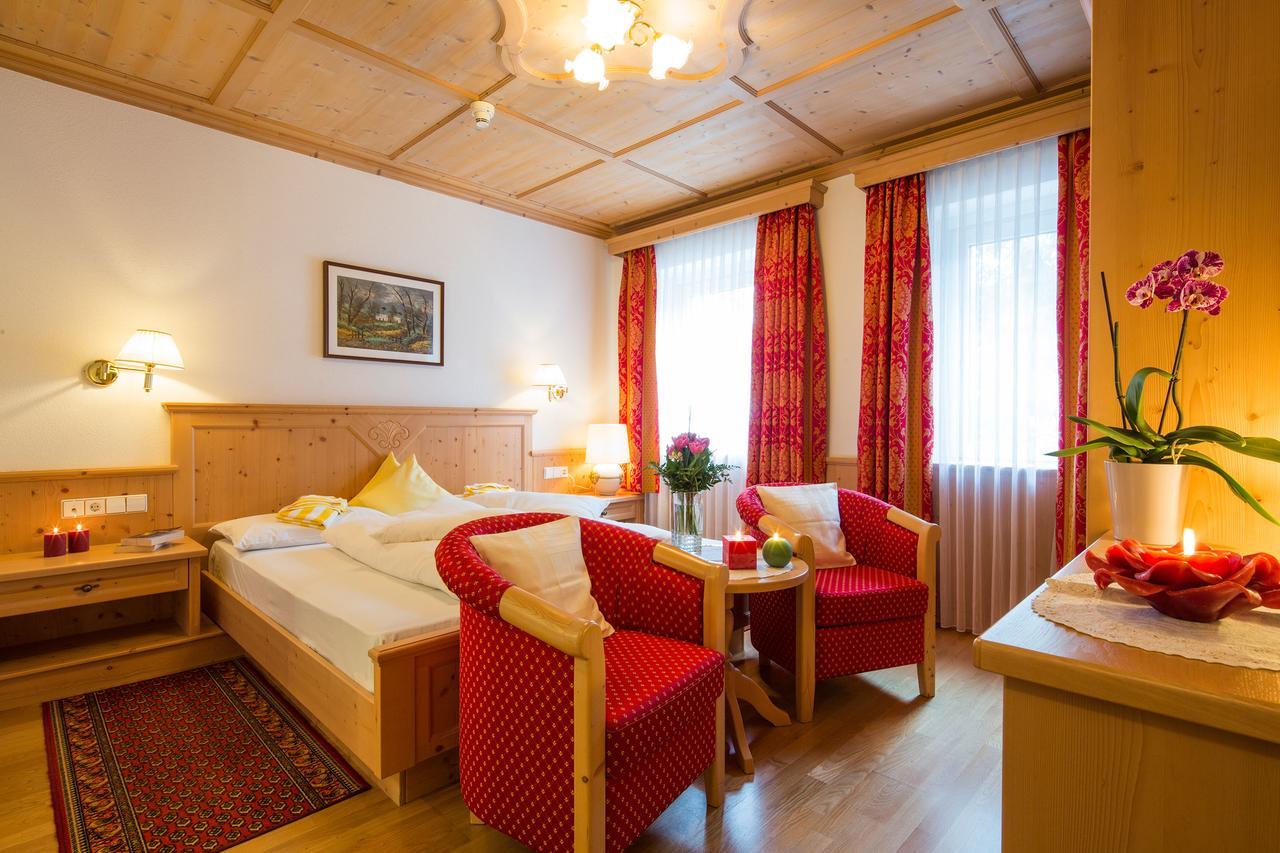 Dolomites Wellness Hotel Savoy 拉维拉 外观 照片