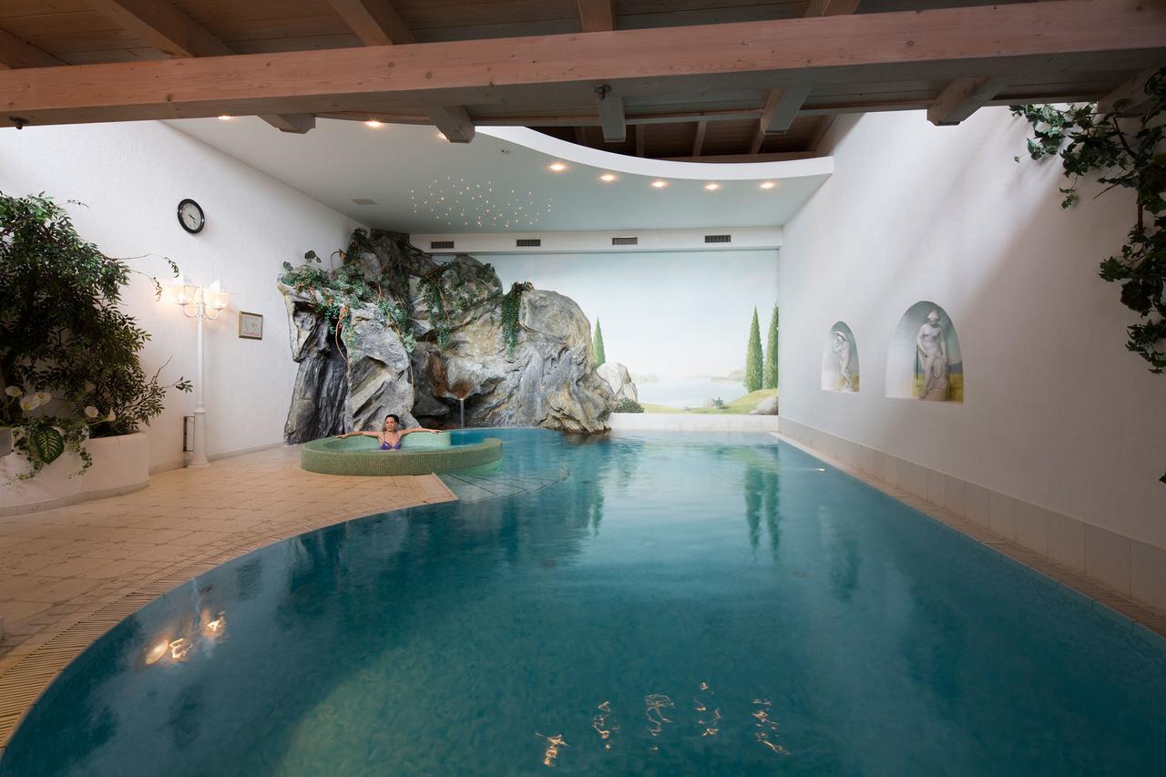 Dolomites Wellness Hotel Savoy 拉维拉 外观 照片